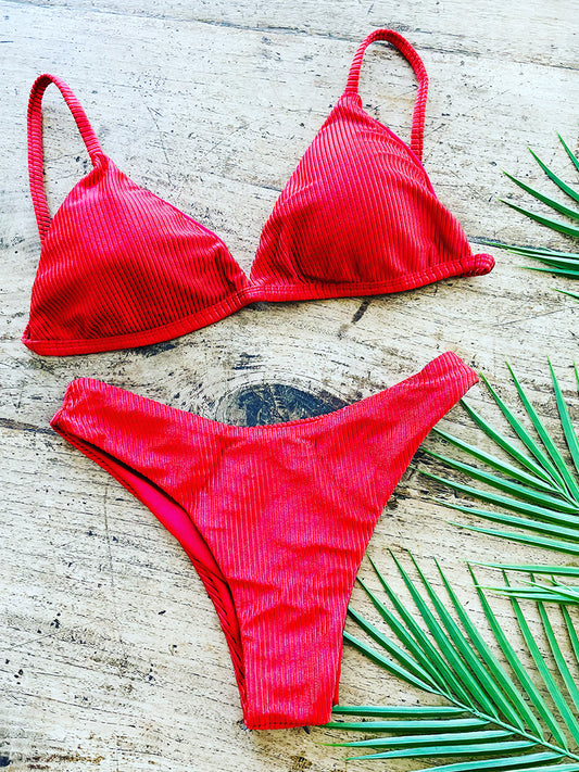 Bikini Red Canabis